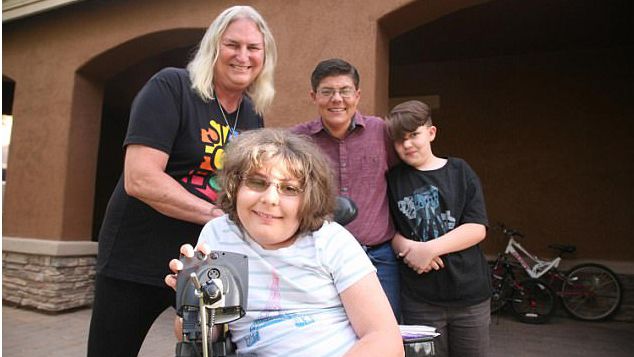 Gia đình độc nhất vô nhị, cả bốn thành viên đều là người chuyển giới