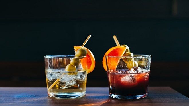 10 ly cocktail huyền thoại bạn nhất định phải thử để mùa Giáng sinh thêm trọn vẹn