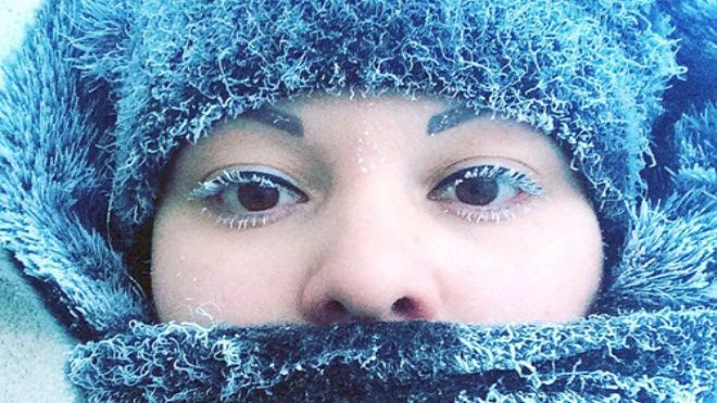 Cuộc sống ở nơi -62 độ C, nước sôi vừa hắt ra không khí đã đóng băng