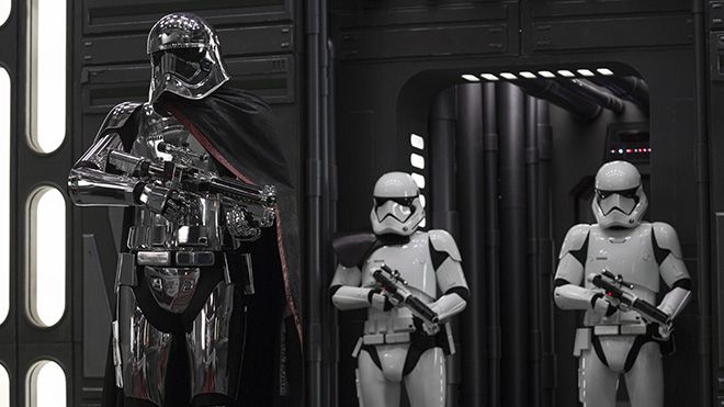 Chuyện gì đã xảy ra giữa phần 6 và phần 7 của 'Star Wars'?