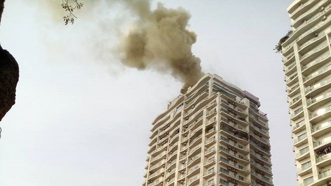 Cháy lớn ở tầng thượng chung cư cao tầng, nhiều cư dân sơ tán
