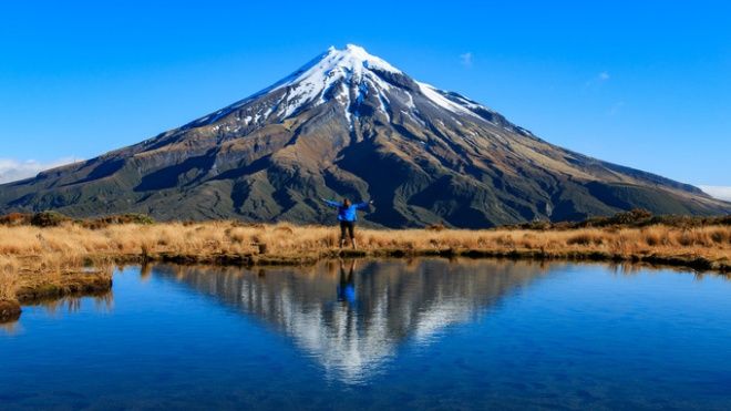 Ngọn núi thiêng 120.000 năm tuổi được trao quyền như con người