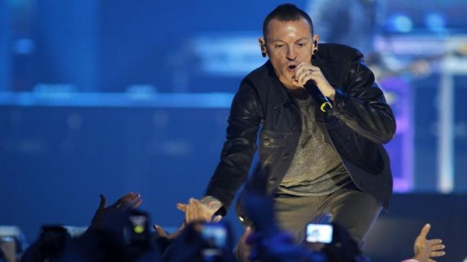 Năm 2017, cả thế giới vĩnh biệt những con người huyền thoại…