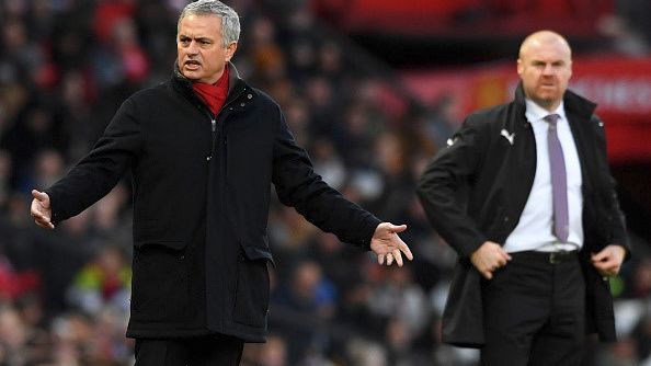 Man City nhận 'lì xì' đặc biệt từ Man United trong ngày Lễ tặng quà