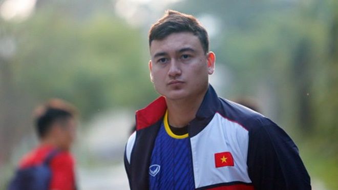 Sau scandal bị đàn anh đánh, thủ môn 'trai đẹp' Đặng Văn Lâm dứt áo đến Thai League?