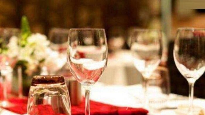 Vì mâu thuẫn nhỏ, người phụ nữ quyết tâm biến đám cưới của hàng xóm thành đám ma