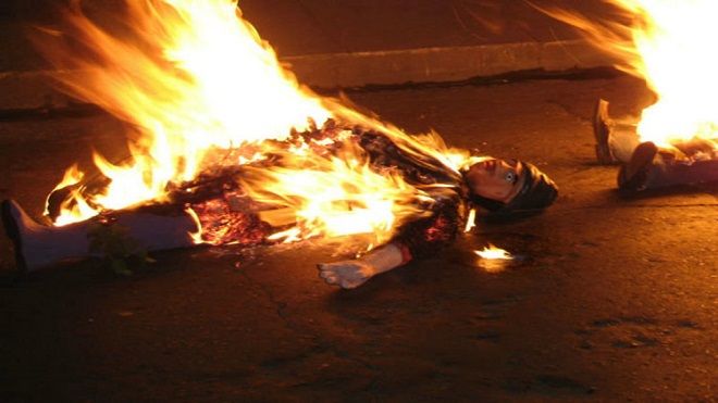 Theo chân bạn bè 5 châu đón năm mới cùng những tục lệ quá đỗi độc đáo