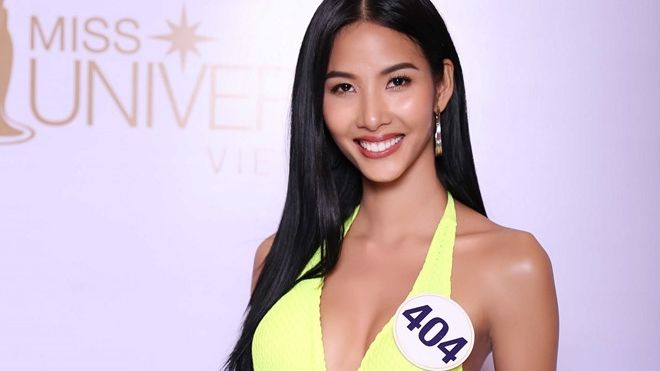 Sau 'Best Face', Hoàng Thuỳ xuất sắc ẵm luôn giải 'Best Catwalk' tại Hoa hậu Hoàn vũ Việt Nam 2017