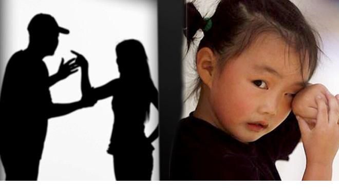 Cặp vợ chồng bỏ con trai 2 tuổi giữa đường rồi từ chối nhận vì lý do khiến nhiều người bức xúc