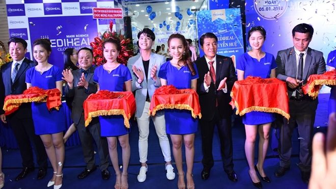 Thương hiệu mặt nạ hàng đầu Mediheal khai trương sôi động phố đi bộ Nguyễn Huệ