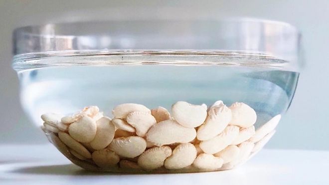 Tại sao phải ngâm các loại đậu, đỗ trước khi nấu và ngâm như thế nào cho đúng cách?