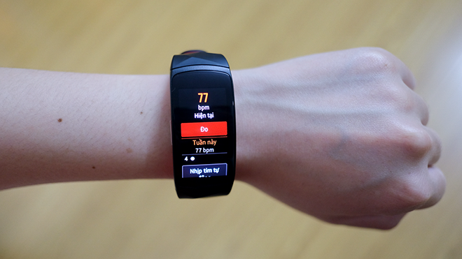 Thao tác để sử dụng hiệu quả vòng đeo thông minh Gear Fit2 Pro