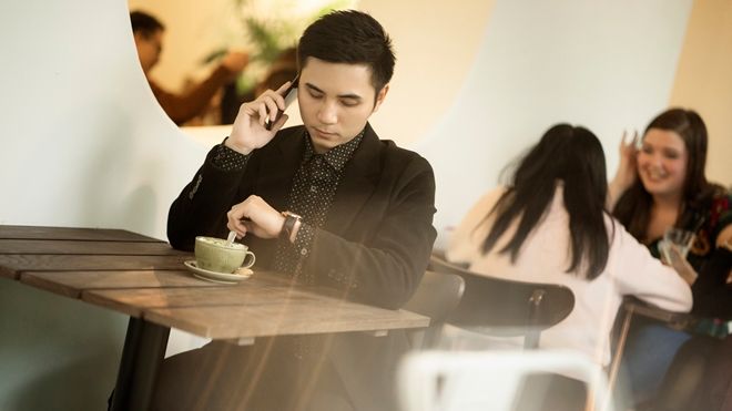 Thầy giáo 'hot boy' đẹp trai của ĐH Ngoại thương: Nhiều học trò 'say nắng', nhưng mãi chưa chịu kết hôn