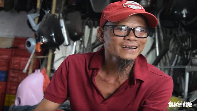 Tay độ xe trứ danh Sài Gòn: 'Tiền trong lòng bàn tay'