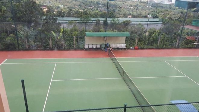 UBND xã nghèo vận động doanh nghiệp xây sân tennis phục vụ lãnh đạo