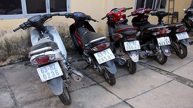 Thuê nhà chơi ma túy rồi rủ đàn em đi trộm xe máy