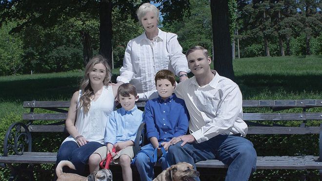 Cười té ghé với bộ ảnh gia đình xấu không chịu nổi đang gây sốt trên mạng xã hội