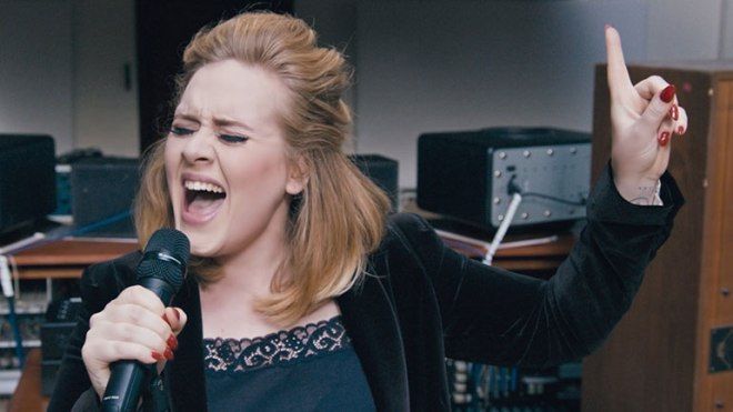 Bạn đã có thể hát hay như Adele chỉ với chiếc máy karaoke này