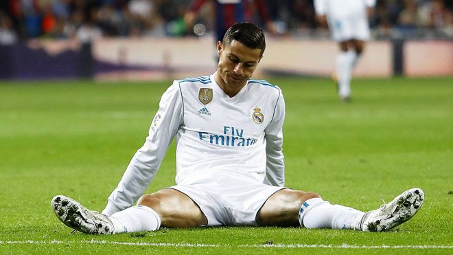 Chán nản vì bị Chủ tịch Perez phản bội, Ronaldo sắp 'đào tẩu' khỏi Real