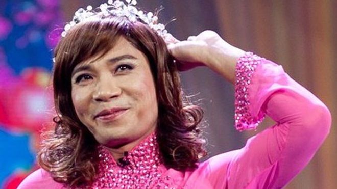 Lẻ bóng 15 cái xuân xanh, cuối cùng cô Đẩu cũng chịu lên xe bông trong Táo Quân 2018?