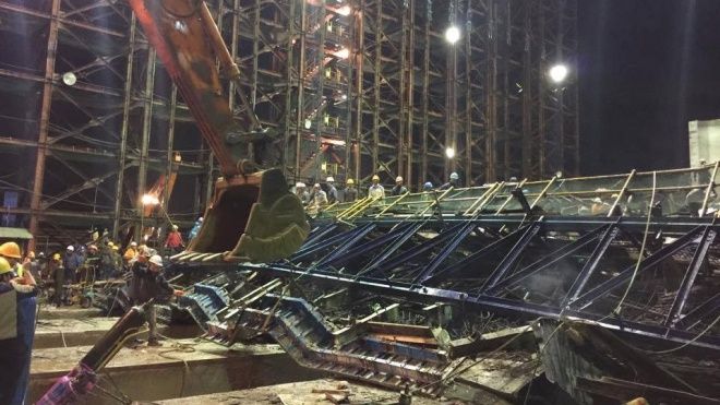 Sập giàn giáo kinh hoàng lúc rạng sáng, 6 người thương vong