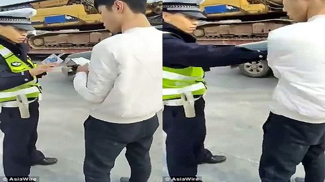 CLIP: 'Chết cười' với nam thanh niên ăn luôn cả bằng lái xe hòng đối phó cảnh sát