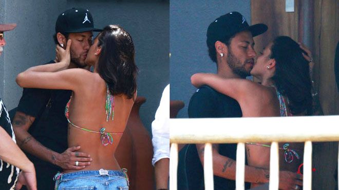 Neymar 'khoá môi' bạn gái trong trang phục khó có thể 'ít vải hơn'