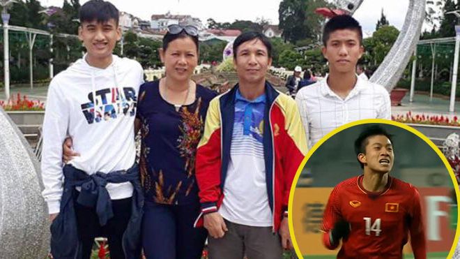 Mẹ tiền vệ Phan Văn Đức và điều ước khiến 90 triệu người hâm mộ xúc động