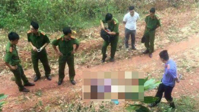 Tông chết người, tài xế ô tô chở thi thể đến nơi khác vứt bên lề đường