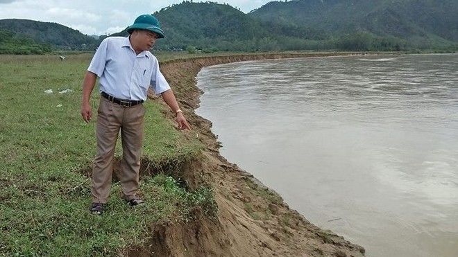 Phát hiện thi thể người đàn ông không mặc quần áo trôi trên sông