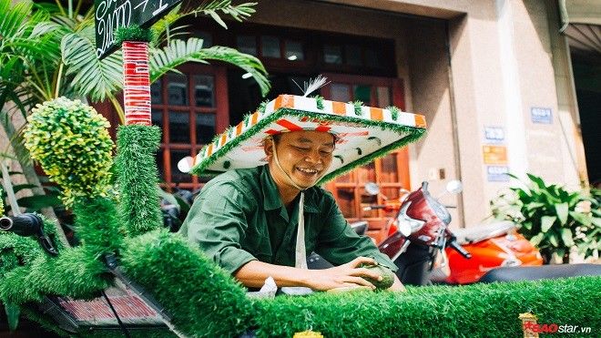 Chiếc xe hàng rong màu xanh chở đầy niềm vui của chàng trai miệt vườn dễ thương nhất Sài Gòn