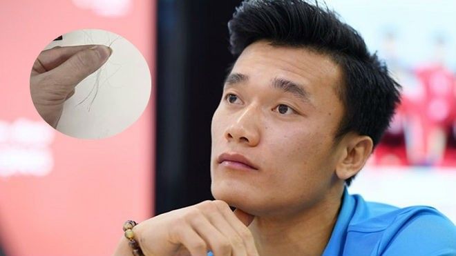 Sau bắp ngô ăn dở của Văn Thanh, tóc của Bùi Tiến Dũng được 'fan cuồng' rao bán với giá 750.000 đồng