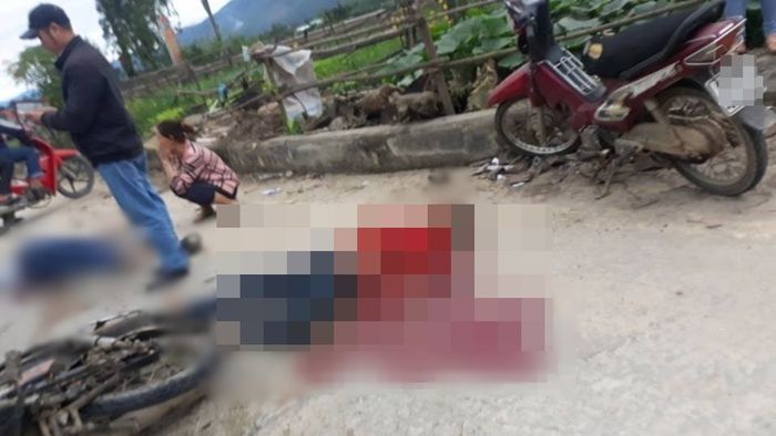 Đi ăn tất niên về, 2 người đàn ông bị tôn cứa ngang bụng