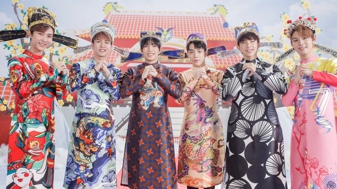Uni5 hóa Táo quân, lên tận 'thiên đình' quay MV Tết Mậu Tuất