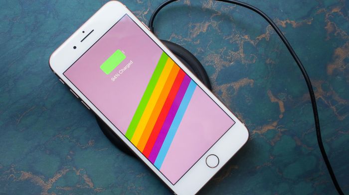 Tất cả chúng ta đã sạc smartphone sai cả rồi, 'cập nhật' lại thói quen ngay thôi