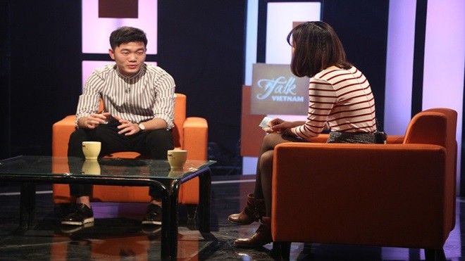 Xuân Trường nói Tiếng Anh như gió trên VTV4, chia sẻ cảm xúc khi nhận bàn thua ở phút cuối trận chung kết