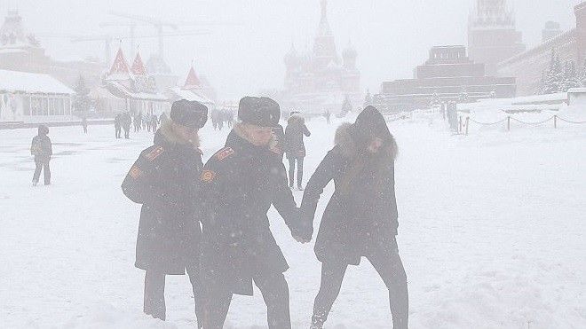 Moscow trắng tuyết, trăm năm mới có một lần tuyết rơi dày như thế này