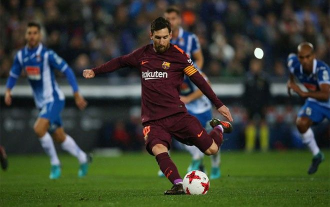 Bao giờ họ mới cho Messi được thở?