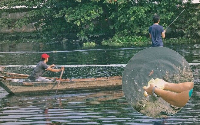 Hàng chục thuyền bè tập trung vớt cá vừa phóng sinh, mang đi bán ngay ngày cúng ông Táo