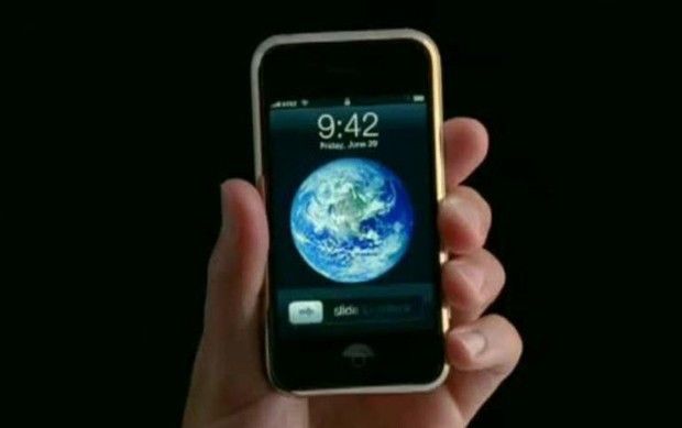 Đây là hình nền mặc định đầu tiên của iPhone, 'bí ẩn' đằng sau nó sẽ khiến bạn bất ngờ