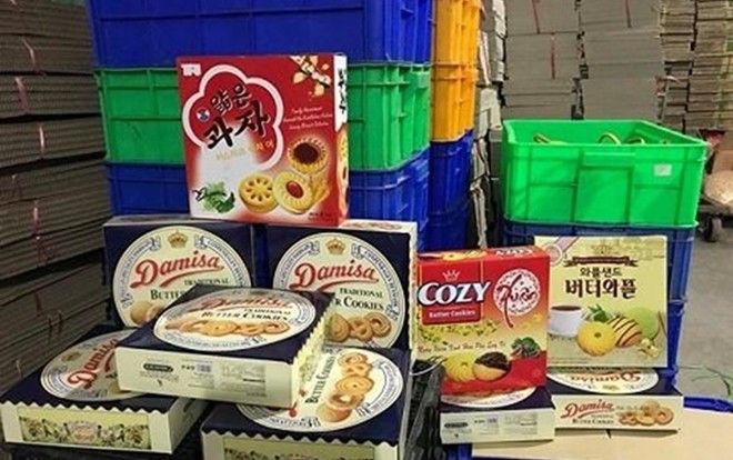 Bánh kẹo Tết: Tràn ngập hàng nhái, 'rút ruột' hàng xịn để lừa người tiêu dùng