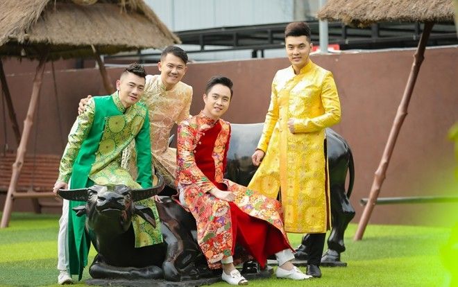 Ưng Hoàng Phúc bất ngờ tái ngộ nhóm 1088 trong bộ ảnh mừng xuân