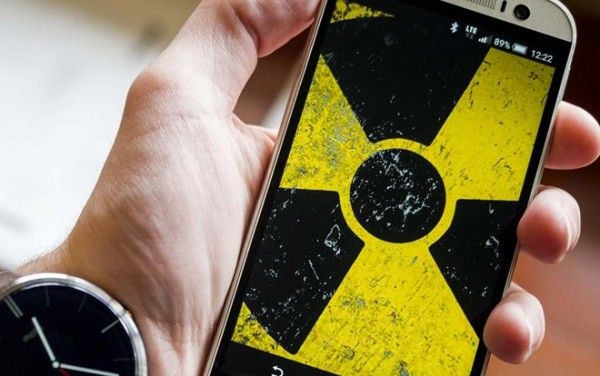 Đây là 15 smartphone phát ra bức xạ nhiều nhất, rất có thể bạn cũng đang sở hữu một chiếc