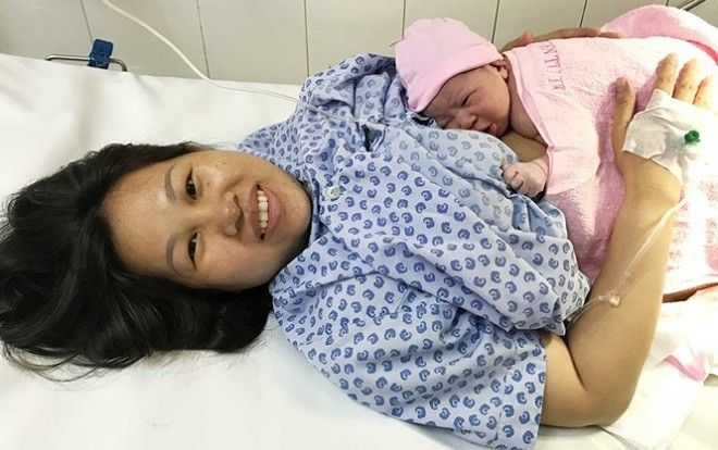 Chào đón những công dân đầu tiên năm Mậu Tuất 2018