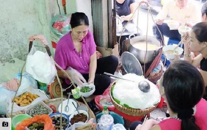 Ngày mở hàng dịp Tết của các quán bún, phở nổi tiếng phố cổ