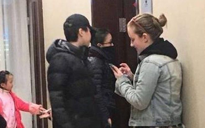 Châu Tấn công khai hẹn hò con gái Vương Phi dịp đầu năm mới tại quê nhà