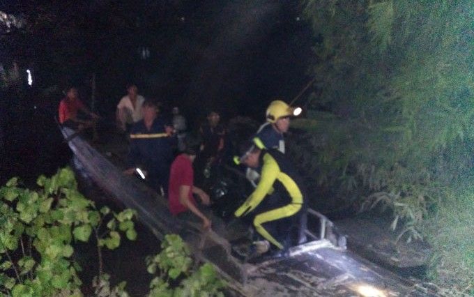 Thương tâm đám tang 2 chị em chết đuối, không có tiền mua quan tài