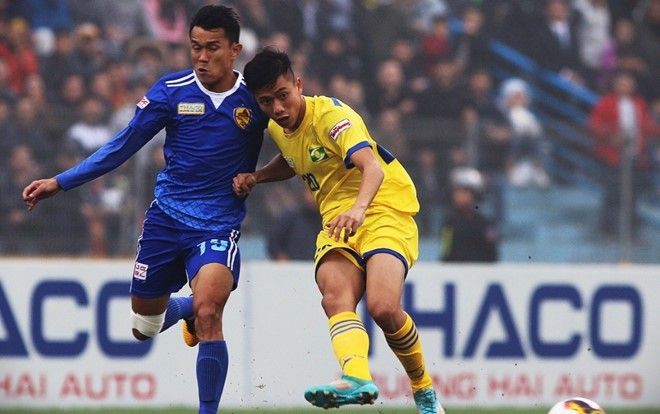'Người hùng' U23 Việt Nam phá hụt bóng khiến SLNA mất cúp về tay Quảng Nam