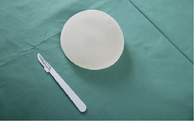 Nơi đầu tiên trên thế giới nâng ngực miễn phí cho người nghèo