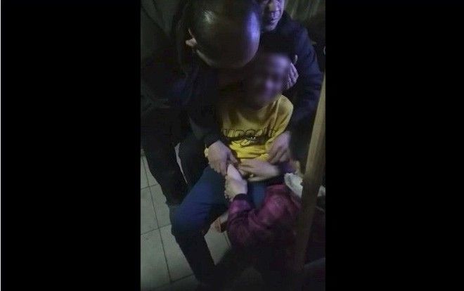 Clip bé trai sủa nghi do chó dại cắn, bác sĩ lên tiếng: Không có chuyện khi phát bệnh dại, bệnh nhân sủa như vật nuôi